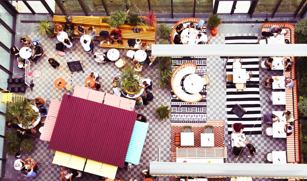Mama Shelter Paris West Hotel Exterior photo